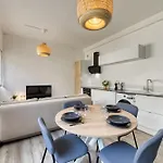 Appartement Le General Beau F3 Entre Les Quais Et La Place Du Vieux Marche A *