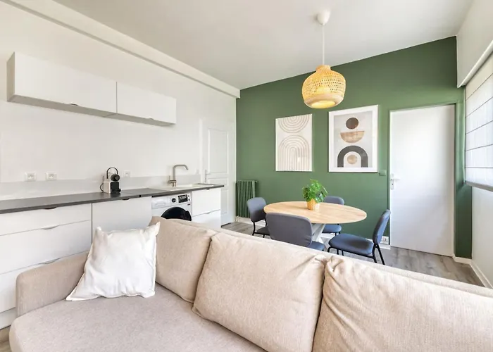 Le General Beau F3 Entre Les Quais Et La Place Du Vieux Marche A Rouen