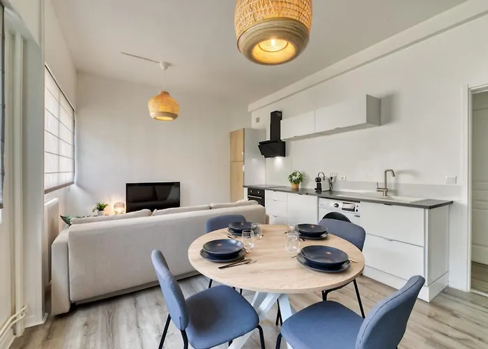 Apartment Le General Beau F3 Entre Les Quais Et La Place Du Vieux Marche A *